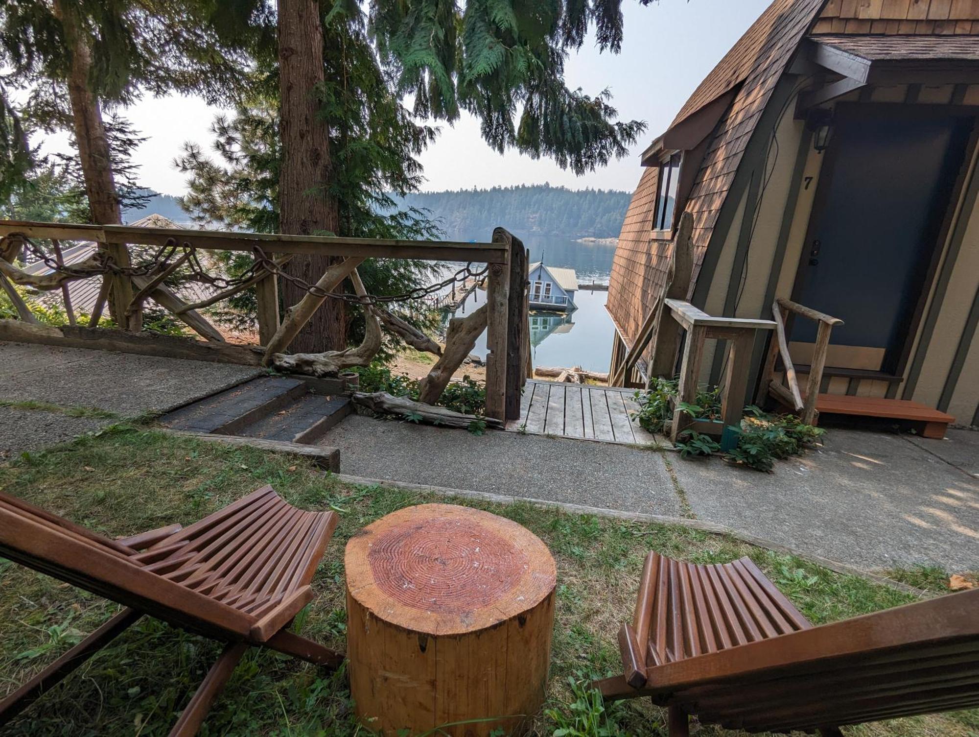 Jade Resort-Oceanfront Suites In Gowlland Harbour Heriot Bay Ngoại thất bức ảnh